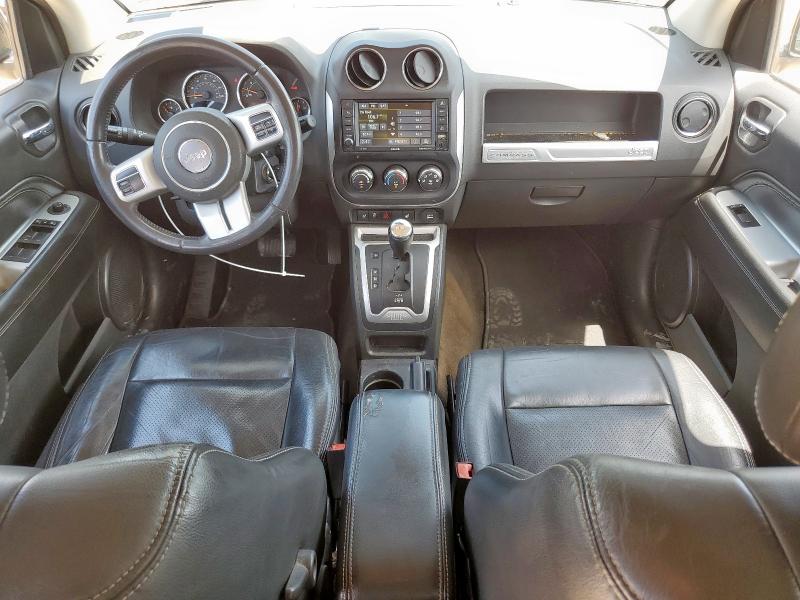 1C4NJDEB8GD557522 - 2016 JEEP COMPASS LATITUDE BLACK photo 8