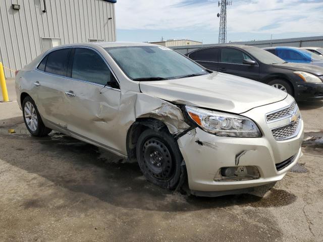 1G11H5SA8DF300462 - 2013 CHEVROLET MALIBU LTZ ოქროსფერი ფოტო 4