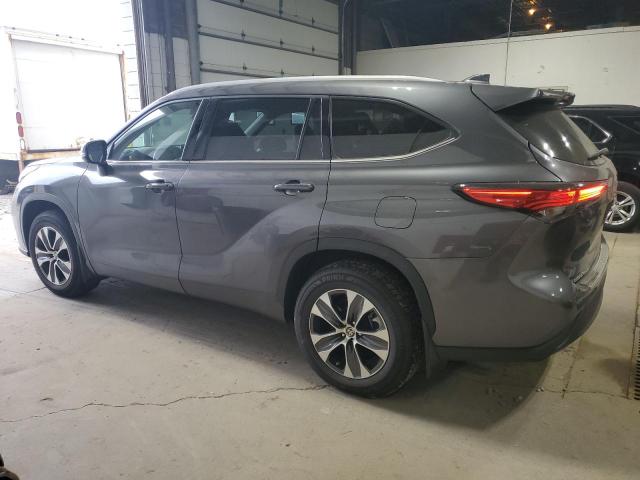 5TDGZRBH2NS569951 - 2022 TOYOTA HIGHLANDER XLE 灰色 照片 2