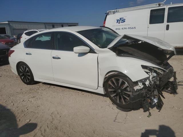 1N4AL3AP0JC205560 - 2018 NISSAN ALTIMA 2.5 თეთრი ფოტო 4