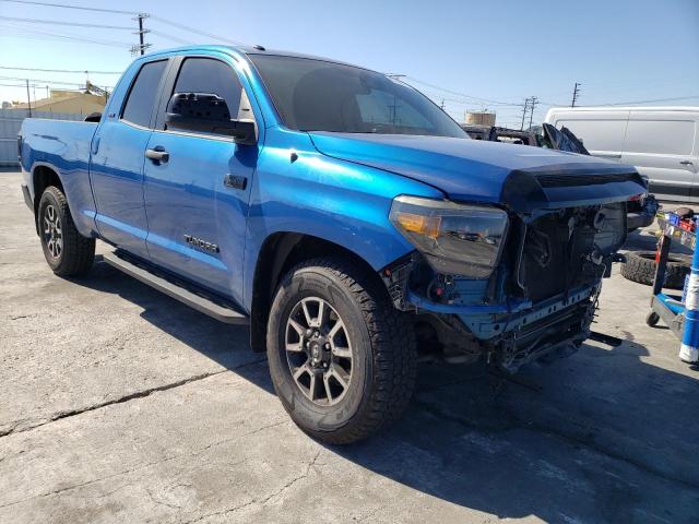 5TFRY5F18HX213553 - 2017 TOYOTA TUNDRA DOUBLE CAB SR/SR5 BLUE photo 4