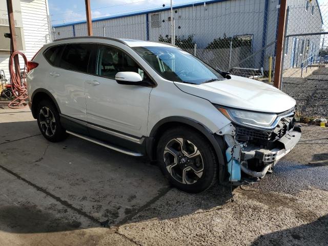 2HKRW2H99JH611007 - 2018 HONDA CR-V TOURING WHITE photo 4