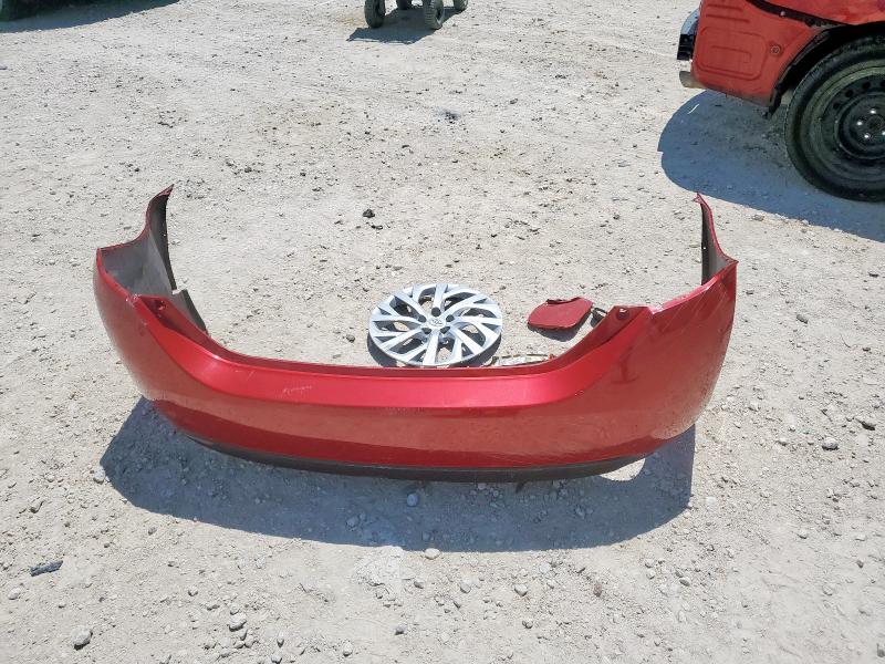 5YFBURHE5KP875200 - 2019 TOYOTA COROLLA LE L RED photo 12