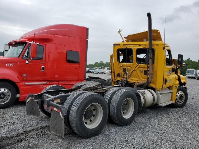 1FUJGEDV9CSBD2760 - 2012 FREIGHTLINER CASCADIA 1 Դեղին լուսանկար 4