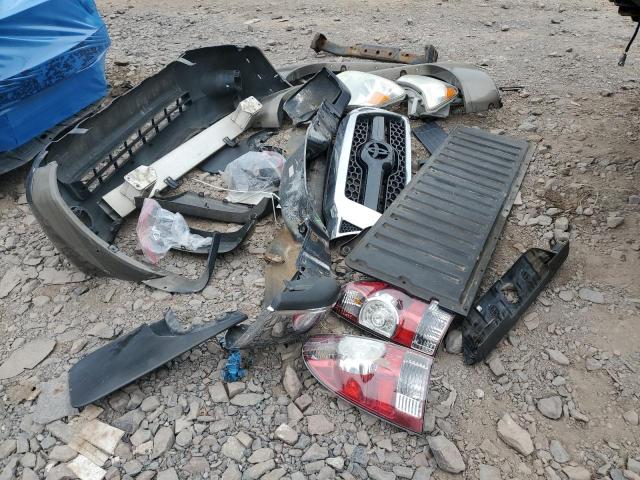 5TFTU4GN0BX010287 - 2011 TOYOTA TACOMA PRERUNNER ACCESS CAB GREEN photo 12