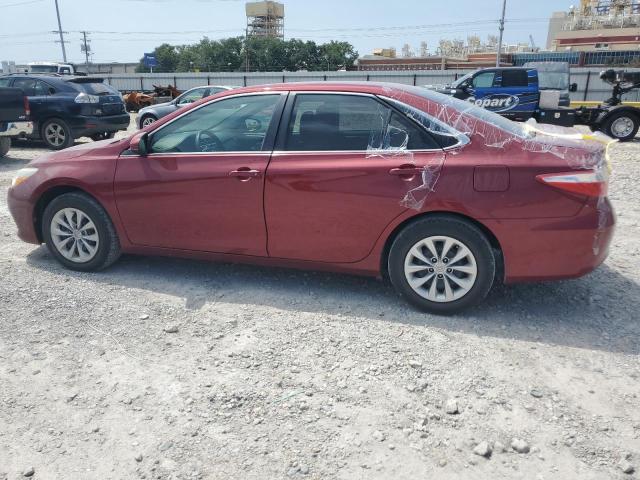 4T1BF1FK5HU629548 - 2017 TOYOTA CAMRY LE RED photo 2