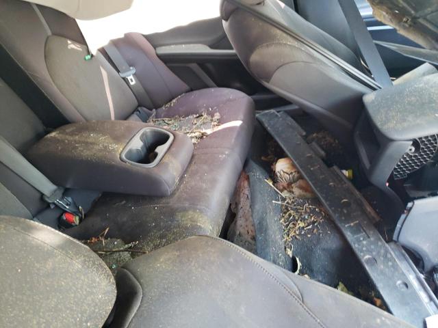 4T1C11AK0NU664858 - 2022 TOYOTA CAMRY LE SILVER photo 10