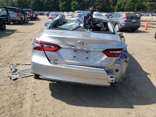 4T1C11AK0NU664858 - 2022 TOYOTA CAMRY LE SILVER photo 6