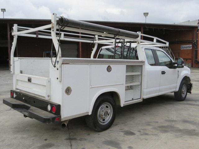 1FT7X2A69KEF58122 - 2019 FORD F250 SUPER DUTY თეთრი ფოტო 3