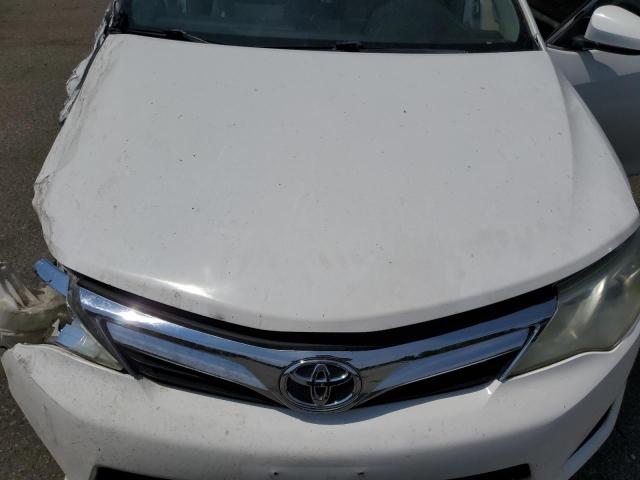 4T1BF1FK6CU518273 - 2012 TOYOTA CAMRY BASE WHITE photo 11