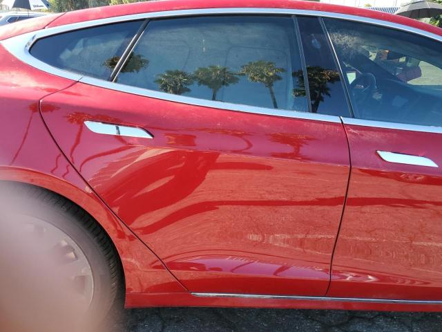 5YJSA1E2XLF408808 - 2020 TESLA MODEL S Червоний фото 10