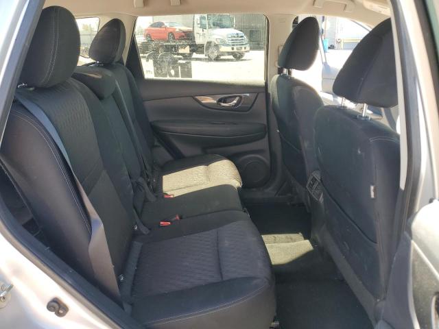 KNMAT2MVXJP504142 - 2018 NISSAN ROGUE S 银色 照片 10