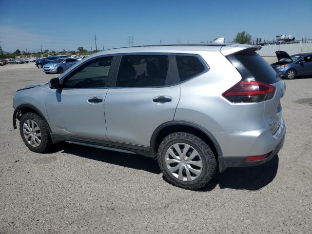 KNMAT2MVXJP504142 - 2018 NISSAN ROGUE S 银色 照片 2