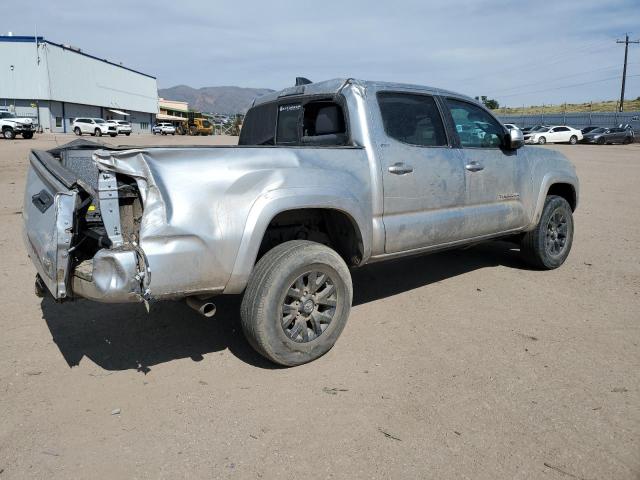 3TMCZ5AN8NM517870 - 2022 TOYOTA TACOMA DOUBLE CAB ვერცხლისფერი ფოტო 3