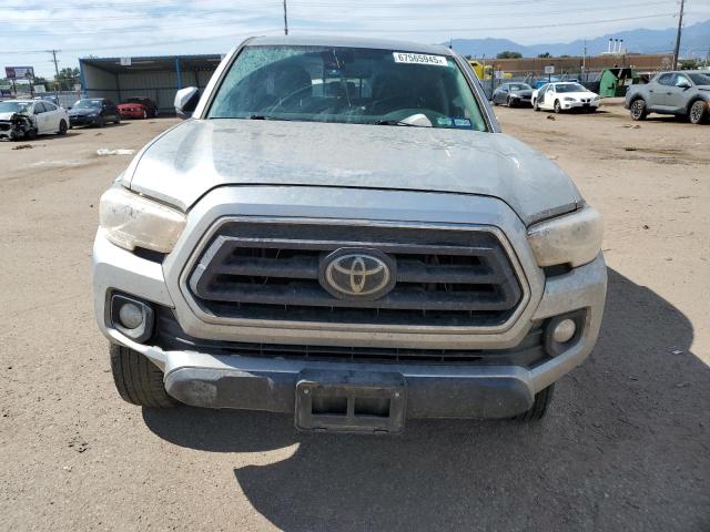 3TMCZ5AN8NM517870 - 2022 TOYOTA TACOMA DOUBLE CAB ვერცხლისფერი ფოტო 5