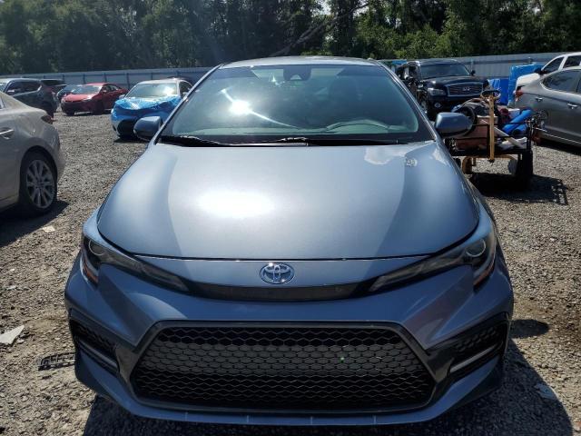 5YFS4MCE3MP094737 - 2021 TOYOTA COROLLA SE GRAY photo 5