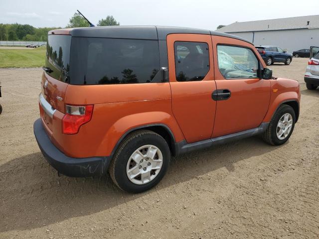 5J6YH2H33AL007654 - 2010 HONDA ELEMENT LX ORANGE photo 3