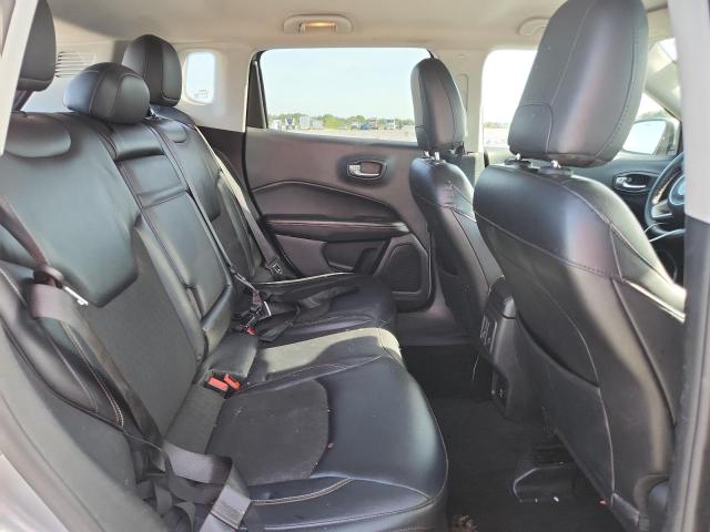 3C4NJDBB2HT680569 - 2017 JEEP COMPASS LATITUDE Gümüş foto 11