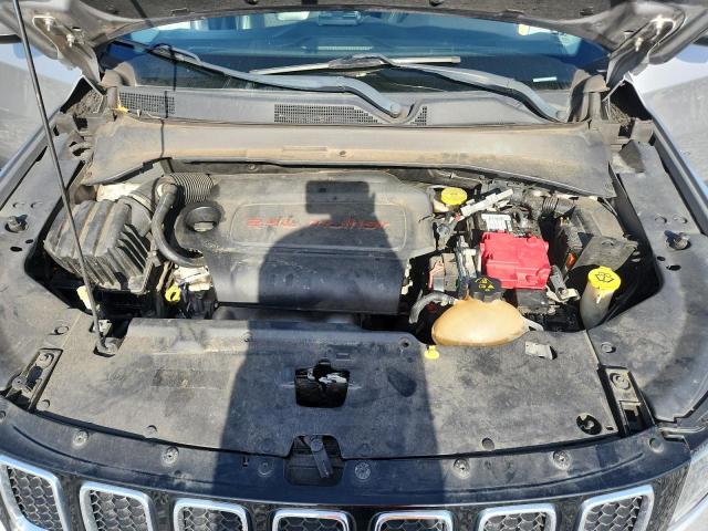 3C4NJDBB2HT680569 - 2017 JEEP COMPASS LATITUDE Gümüş foto 12