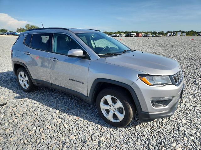 3C4NJDBB2HT680569 - 2017 JEEP COMPASS LATITUDE Gümüş foto 4