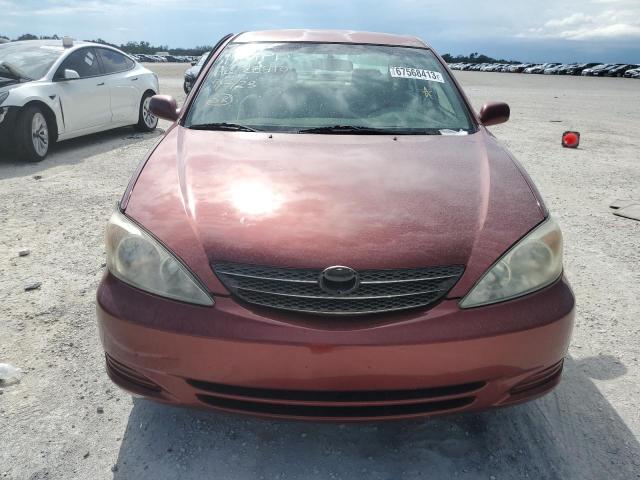 JTDBE32K320009742 - 2002 TOYOTA CAMRY LE RED photo 5