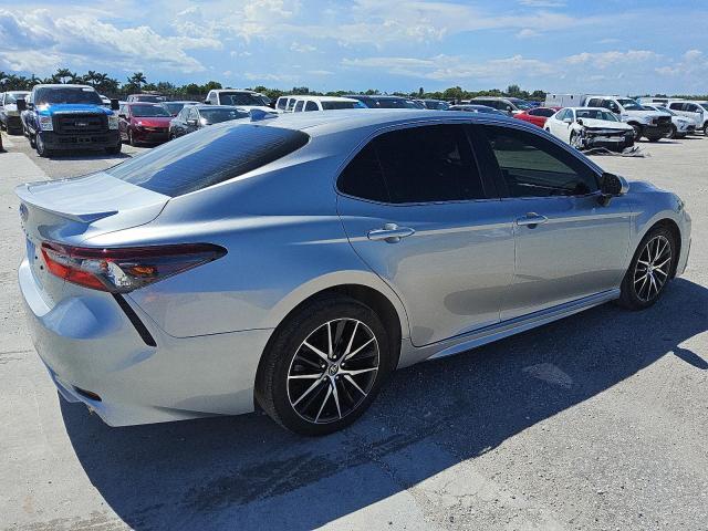 4T1G11AK8PU803249 - 2023 TOYOTA CAMRY SE NIGHT SHADE SILVER photo 3