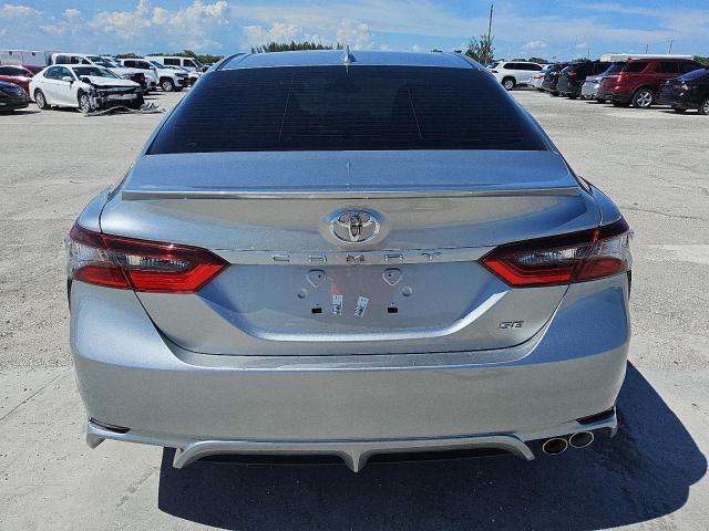 4T1G11AK8PU803249 - 2023 TOYOTA CAMRY SE NIGHT SHADE SILVER photo 6