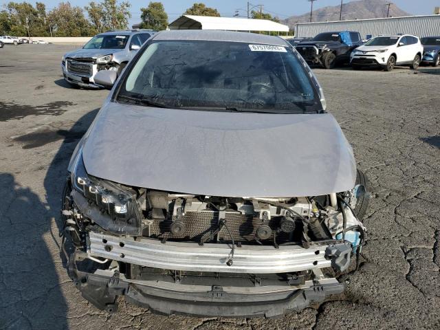 JTDKARFP4H3056466 - 2017 TOYOTA PRIUS PRIM 银色 照片 5