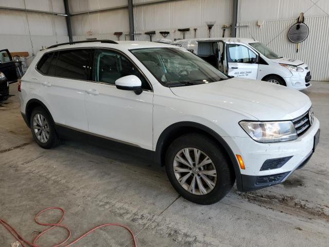 3VV2B7AX5JM097557 - 2018 VOLKSWAGEN TIGUAN SE Белый фото 4