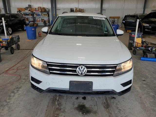 3VV2B7AX5JM097557 - 2018 VOLKSWAGEN TIGUAN SE Белый фото 5