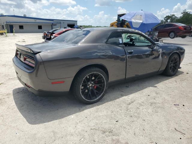 2C3CDZFJ7LH106066 - 2020 DODGE CHALLENGER R/T SCAT PACK GRAY photo 3