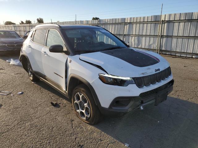 3C4NJDDB1NT160274 - 2022 JEEP COMPASS TRAILHAWK WHITE photo 4