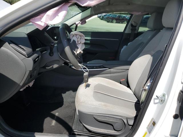 5NPEG4JA2MH063013 - 2021 HYUNDAI SONATA SE WHITE photo 7