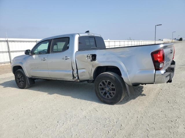 3TMDZ5BN8NM127533 - 2022 TOYOTA TACOMA DOUBLE CAB SILVER photo 2