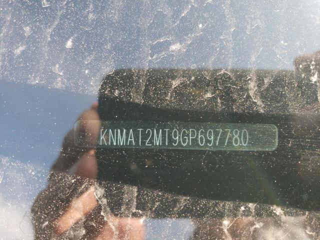 KNMAT2MT9GP697780 - 2016 NISSAN ROGUE S SILVER photo 14