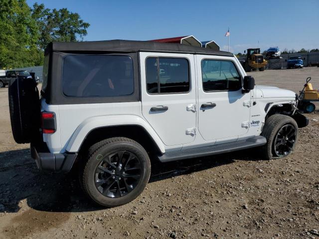 1C4JJXP69NW137138 - 2022 JEEP WRANGLER U SAHARA 4XE WHITE photo 3