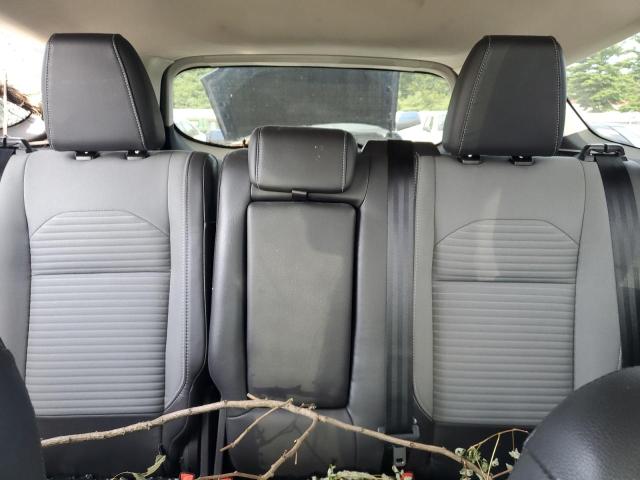 1FMCU9GD2JUC65989 - 2018 FORD ESCAPE SE Weiß Foto 10