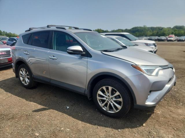 2T3DFREVXJW798903 - 2018 TOYOTA RAV4 LIMITED Srebrny zdjęcie 4