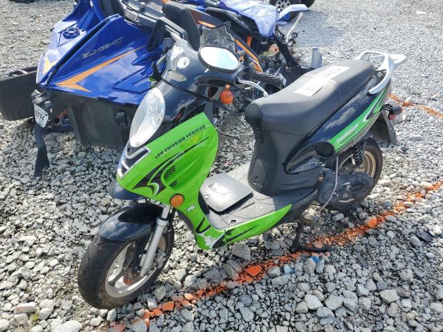 L37MMGFV9HZ051142 - 2017 HUZH SCOOTER GREEN photo 2