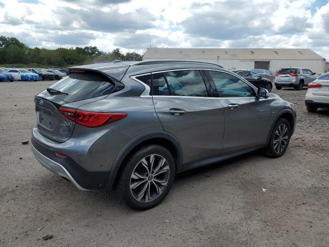 SJKCH5CR4HA029226 - 2017 INFINITI QX30 BASE GRAY photo 3
