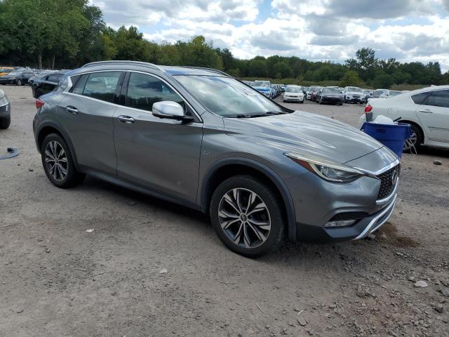 SJKCH5CR4HA029226 - 2017 INFINITI QX30 BASE GRAY photo 4