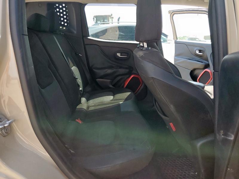 ZACCJBCT4GPE13944 - 2016 JEEP RENEGADE TRAILHAWK TAN photo 10