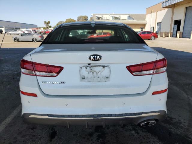 5XXGT4L33KG336990 - 2019 KIA OPTIMA LX WHITE photo 6