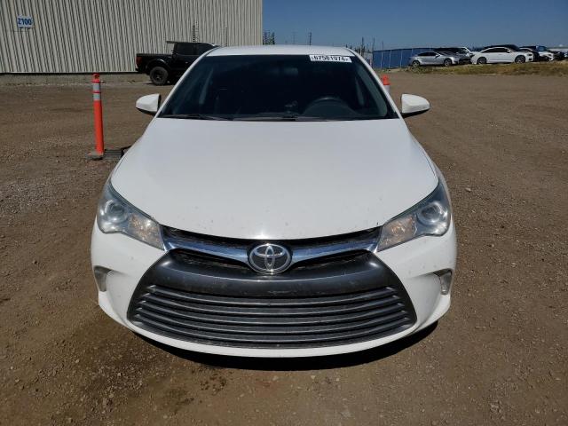 4T1BF1FKXHU296389 - 2017 TOYOTA CAMRY LE WHITE photo 5