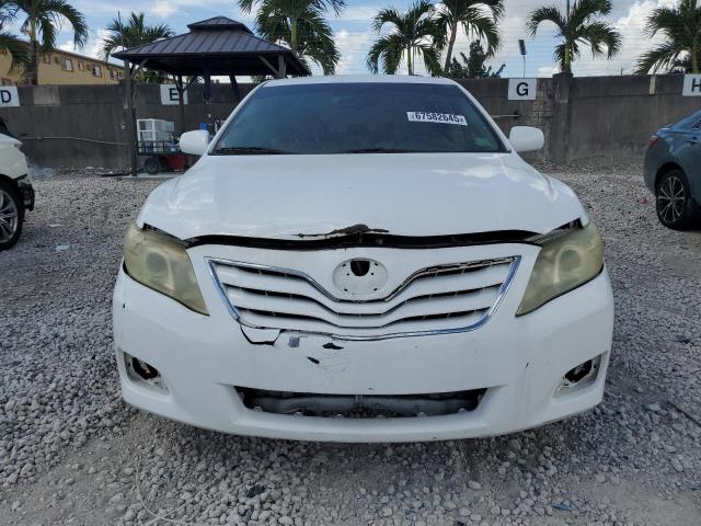 4T1BF3EK6BU727024 - 2011 TOYOTA CAMRY BASE Weiß Foto 5