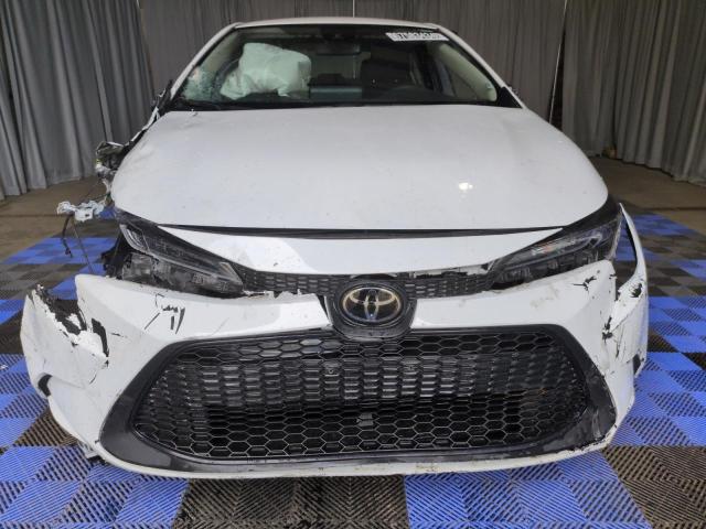 JTDEPMAEXN3017879 - 2022 TOYOTA COROLLA LE WHITE photo 5