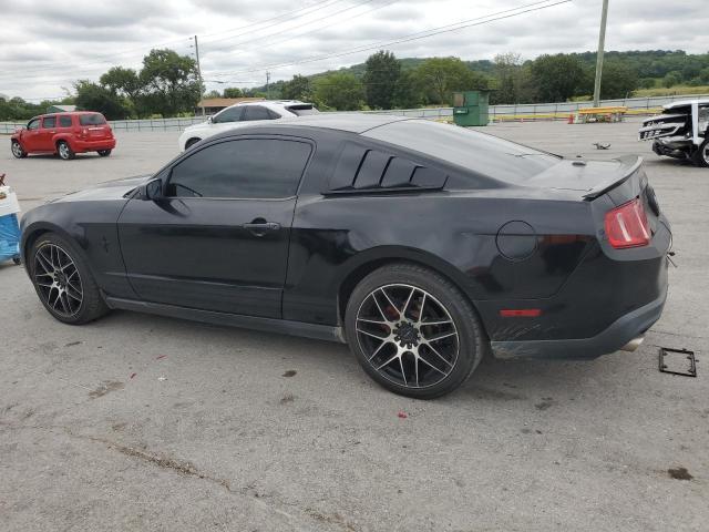 1ZVBP8AM6B5148368 - 2011 FORD MUSTANG BLACK photo 2