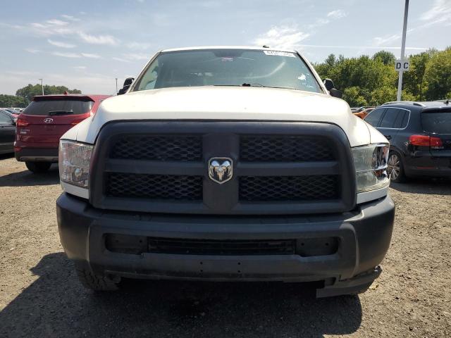 3C6TR5CT1JG215428 - 2018 RAM 2500 ST WHITE photo 5