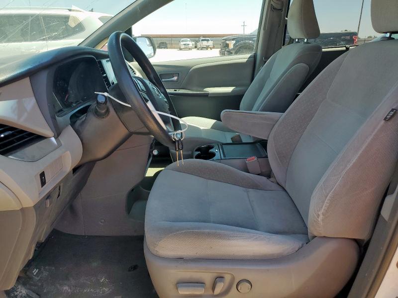 5TDKK3DC3GS740044 - 2016 TOYOTA SIENNA LE 白色 照片 7