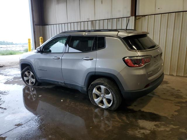 3C4NJDBB2JT314715 - 2018 JEEP COMPASS LATITUDE Argent photo 2